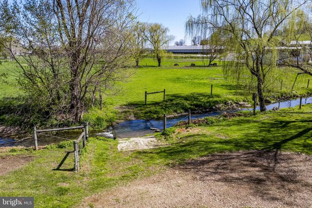 3457 W NEWPORT RD, Ronks, PA 17572