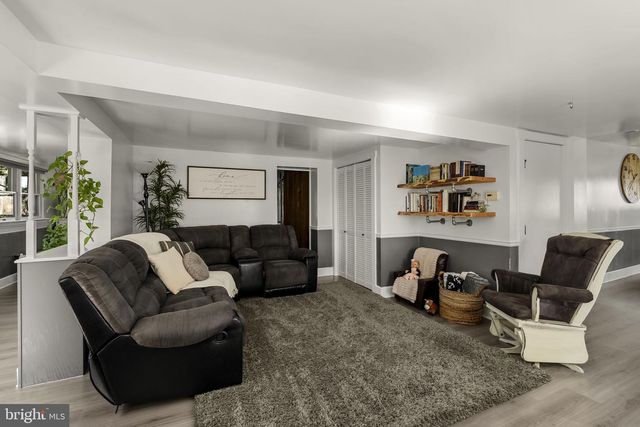 3457 W NEWPORT RD, Ronks, PA 17572