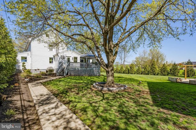3457 W NEWPORT RD, Ronks, PA 17572
