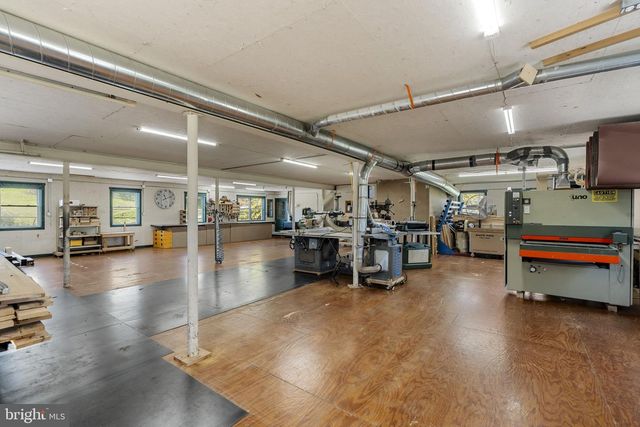 3457 W NEWPORT RD, Ronks, PA 17572