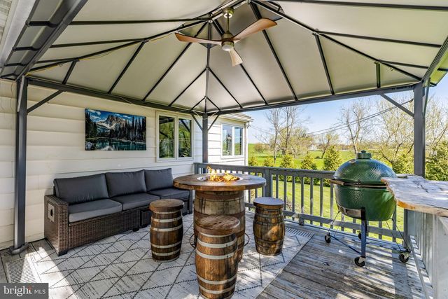 3457 W NEWPORT RD, Ronks, PA 17572