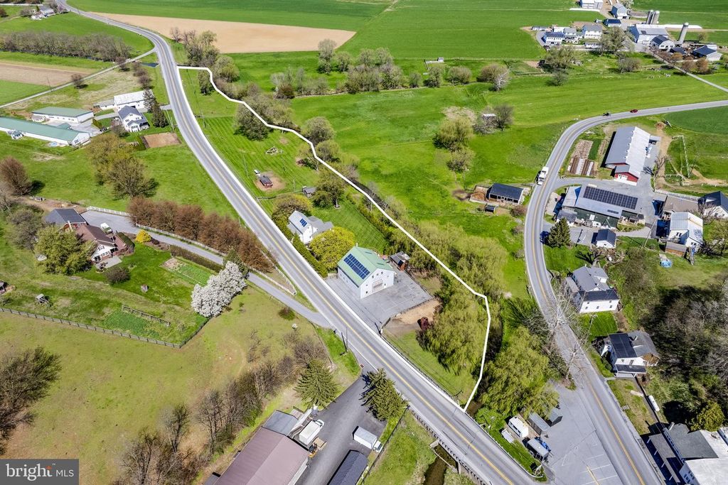 3457 W NEWPORT RD, Ronks, PA 17572