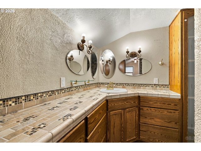 56780 OLD PORTLAND Rd, Warren, OR 97053