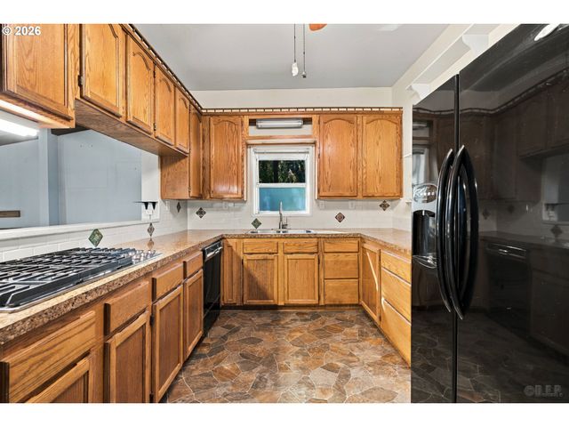 56780 OLD PORTLAND Rd, Warren, OR 97053