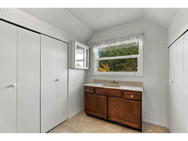 56780 OLD PORTLAND Rd, Warren, OR 97053
