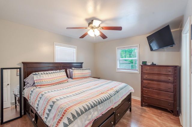 616 S 20th Street, Chesterton, IN 46304