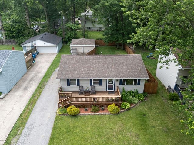 616 S 20th Street, Chesterton, IN 46304