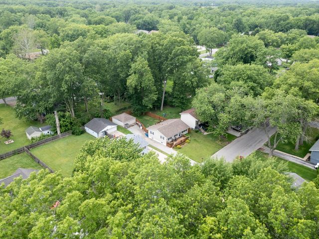 616 S 20th Street, Chesterton, IN 46304