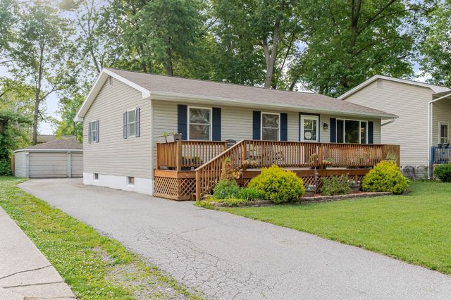 616 S 20th Street, Chesterton, IN 46304