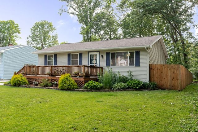 616 S 20th Street, Chesterton, IN 46304
