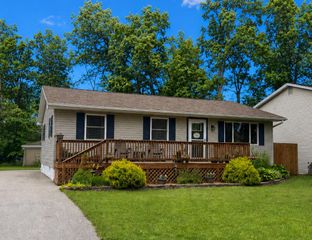 616 S 20th Street, Chesterton, IN 46304