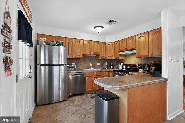 3566 WEST AVE, Ocean City, NJ 08226