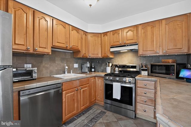 3566 WEST AVE, Ocean City, NJ 08226