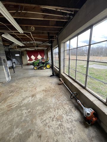 777 Corinth Church Rd, Rock Island, TN 38581