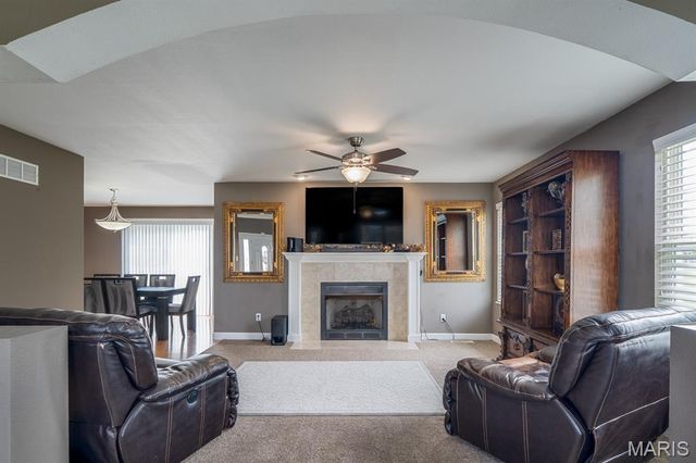 104 Angel Oak Court, Edwardsville, IL 62025