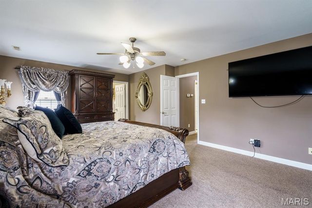 104 Angel Oak Court, Edwardsville, IL 62025
