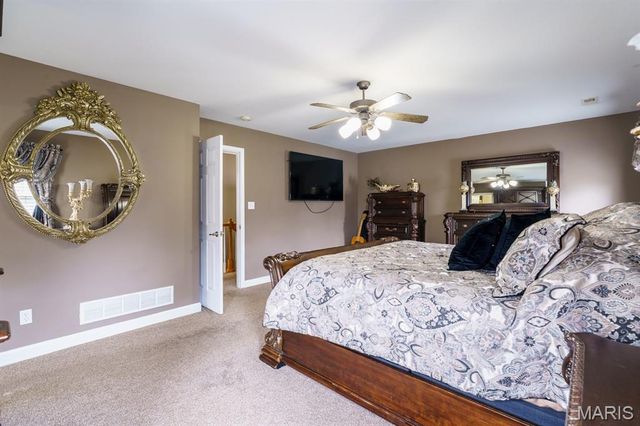 104 Angel Oak Court, Edwardsville, IL 62025