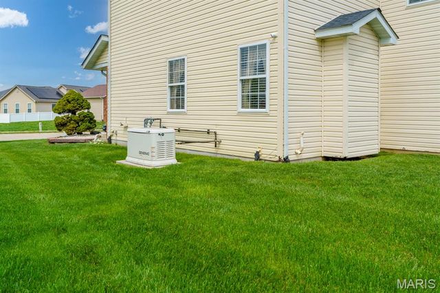 104 Angel Oak Court, Edwardsville, IL 62025