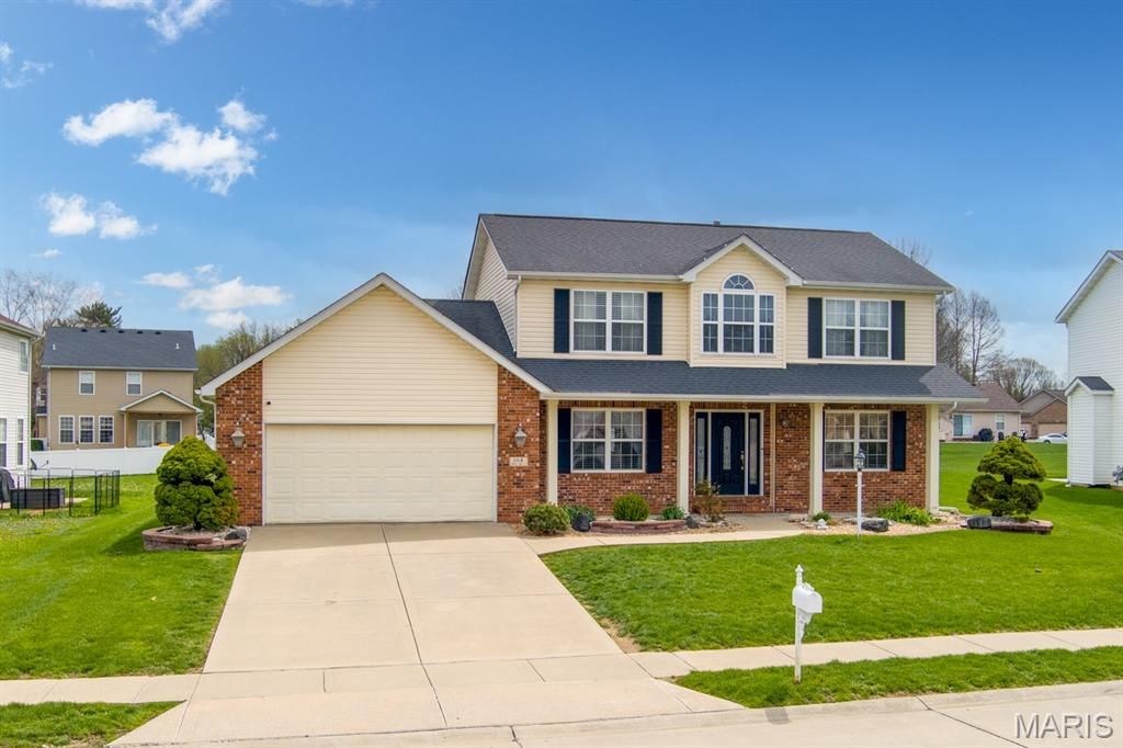 104 Angel Oak Court, Edwardsville, IL 62025
