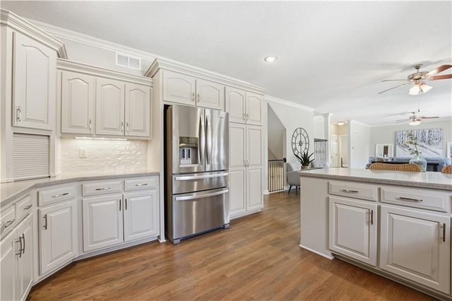 3916 SW Granite Lane, Lee's Summit, MO 64082