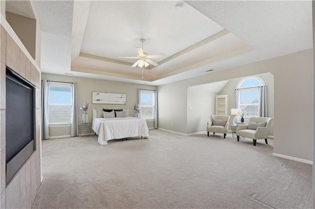 3916 SW Granite Lane, Lee's Summit, MO 64082