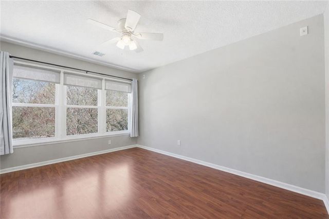 3916 SW Granite Lane, Lee's Summit, MO 64082