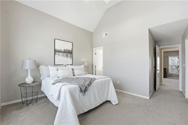 3916 SW Granite Lane, Lee's Summit, MO 64082