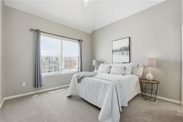 3916 SW Granite Lane, Lee's Summit, MO 64082