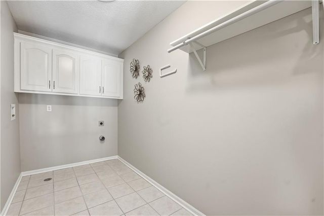 3916 SW Granite Lane, Lee's Summit, MO 64082