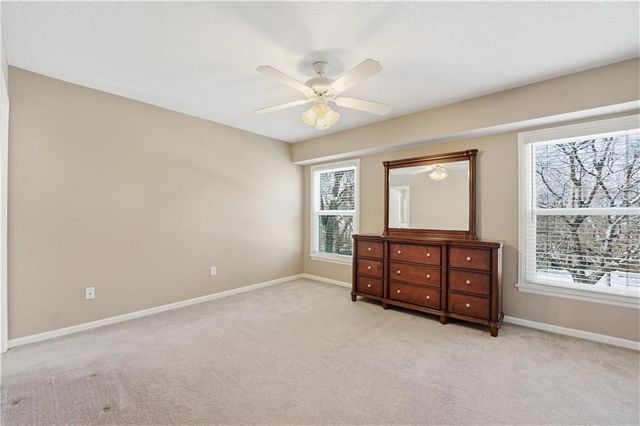 3916 SW Granite Lane, Lee's Summit, MO 64082