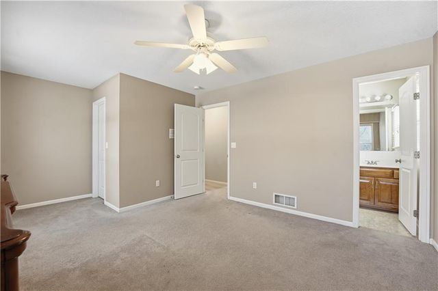 3916 SW Granite Lane, Lee's Summit, MO 64082