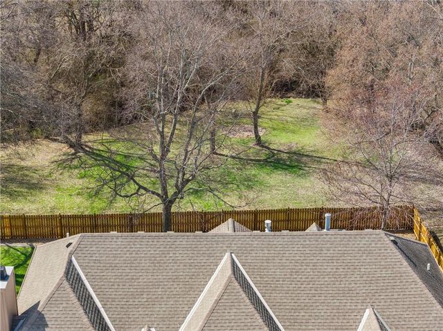 3916 SW Granite Lane, Lee's Summit, MO 64082