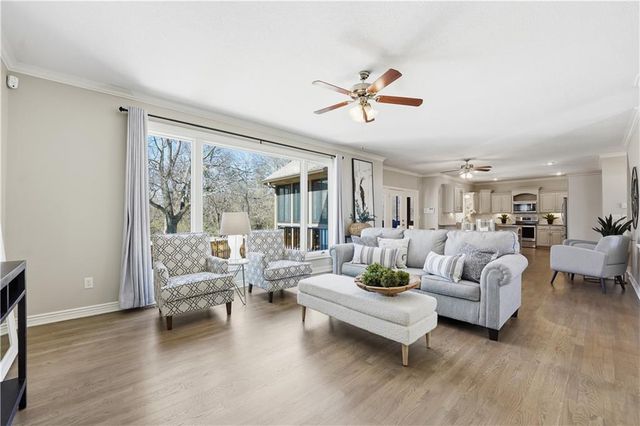 3916 SW Granite Lane, Lee's Summit, MO 64082