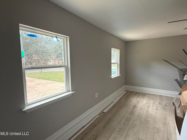 1400 Riverside Drive, Gautier, MS 39553