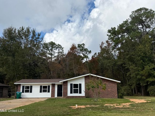 1400 Riverside Drive, Gautier, MS 39553