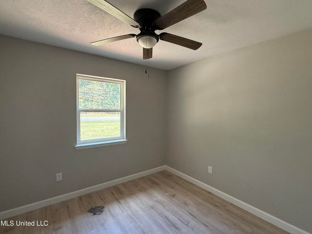 1400 Riverside Drive, Gautier, MS 39553