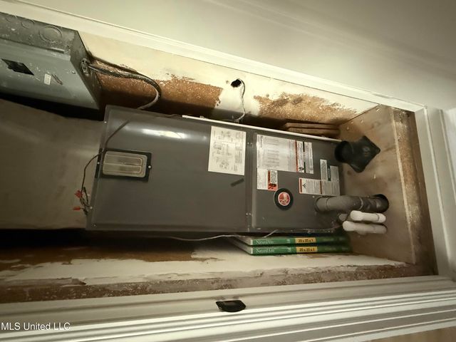 1400 Riverside Drive, Gautier, MS 39553