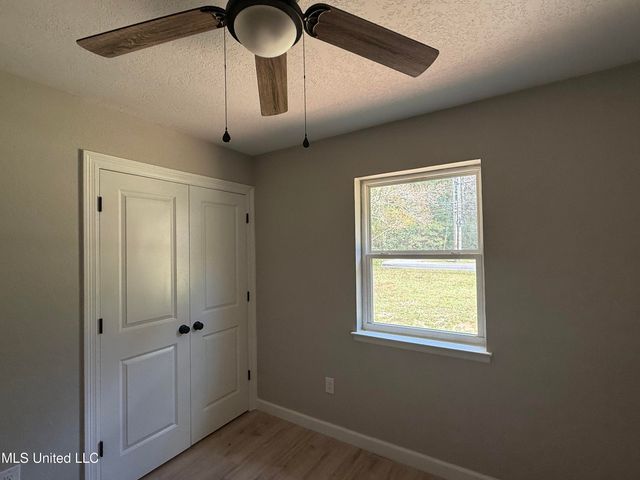 1400 Riverside Drive, Gautier, MS 39553