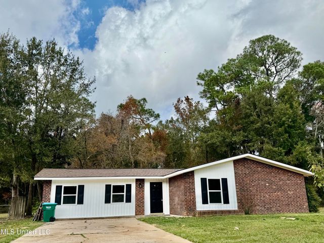 1400 Riverside Drive, Gautier, MS 39553