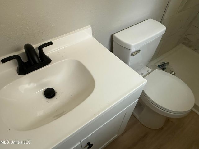 1400 Riverside Drive, Gautier, MS 39553