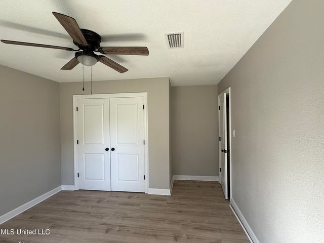 1400 Riverside Drive, Gautier, MS 39553