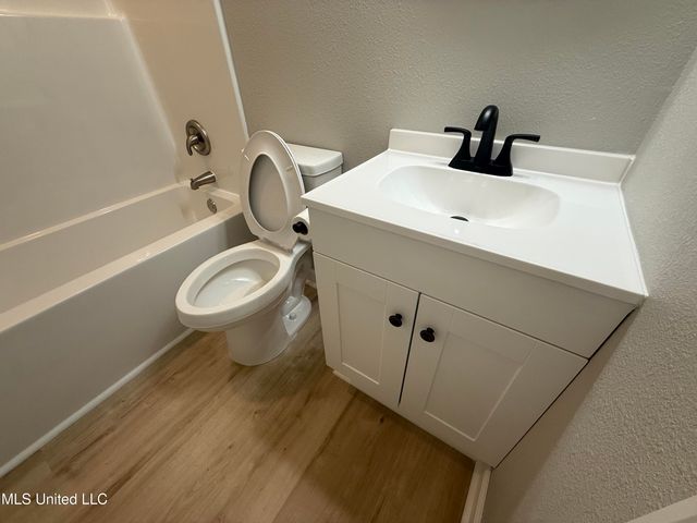 1400 Riverside Drive, Gautier, MS 39553