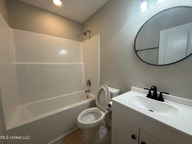 1400 Riverside Drive, Gautier, MS 39553