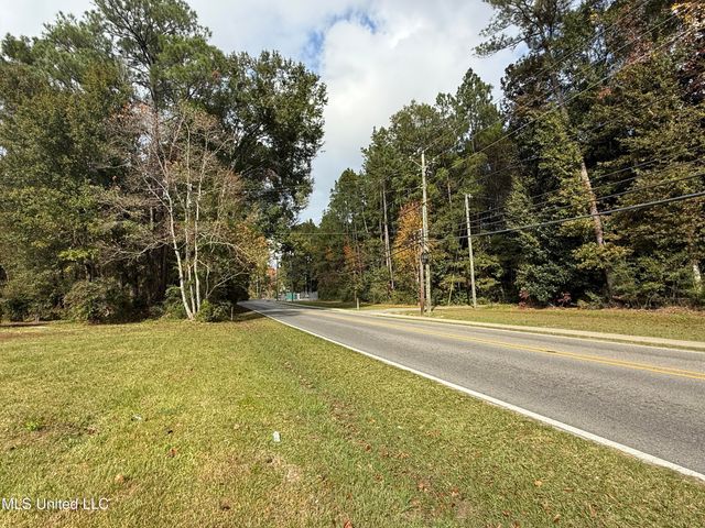 1400 Riverside Drive, Gautier, MS 39553