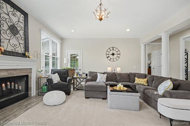 26455 Glenwood Drive, Novi, MI 48374