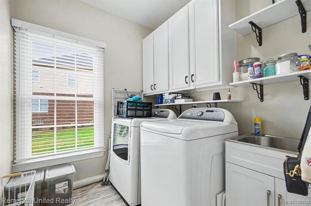 26455 Glenwood Drive, Novi, MI 48374