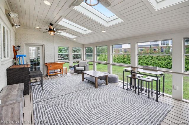 26455 Glenwood Drive, Novi, MI 48374