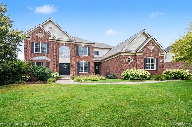 26455 Glenwood Drive, Novi, MI 48374