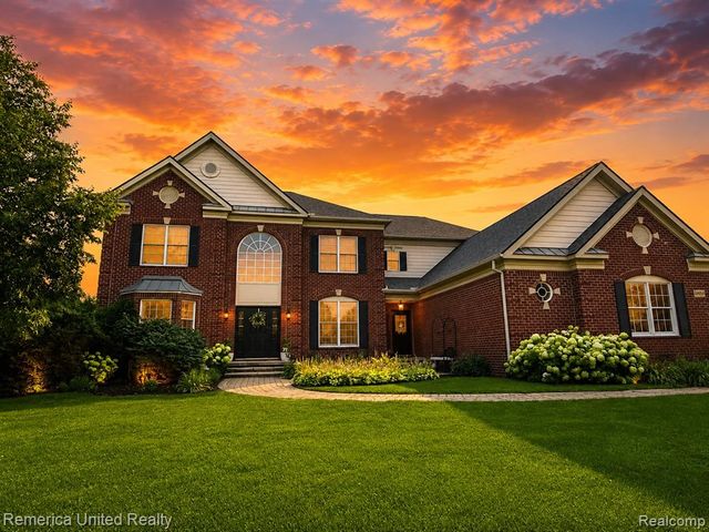 26455 Glenwood Drive, Novi, MI 48374