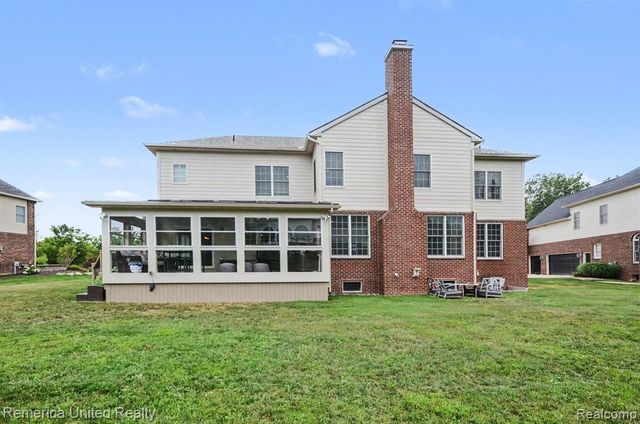 26455 Glenwood Drive, Novi, MI 48374